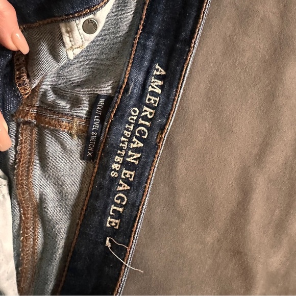 American Eagle Stretch Denim Shorts Distressed Cuffed Size 4 Blue Jean Cutoffs - Picture 5 of 9